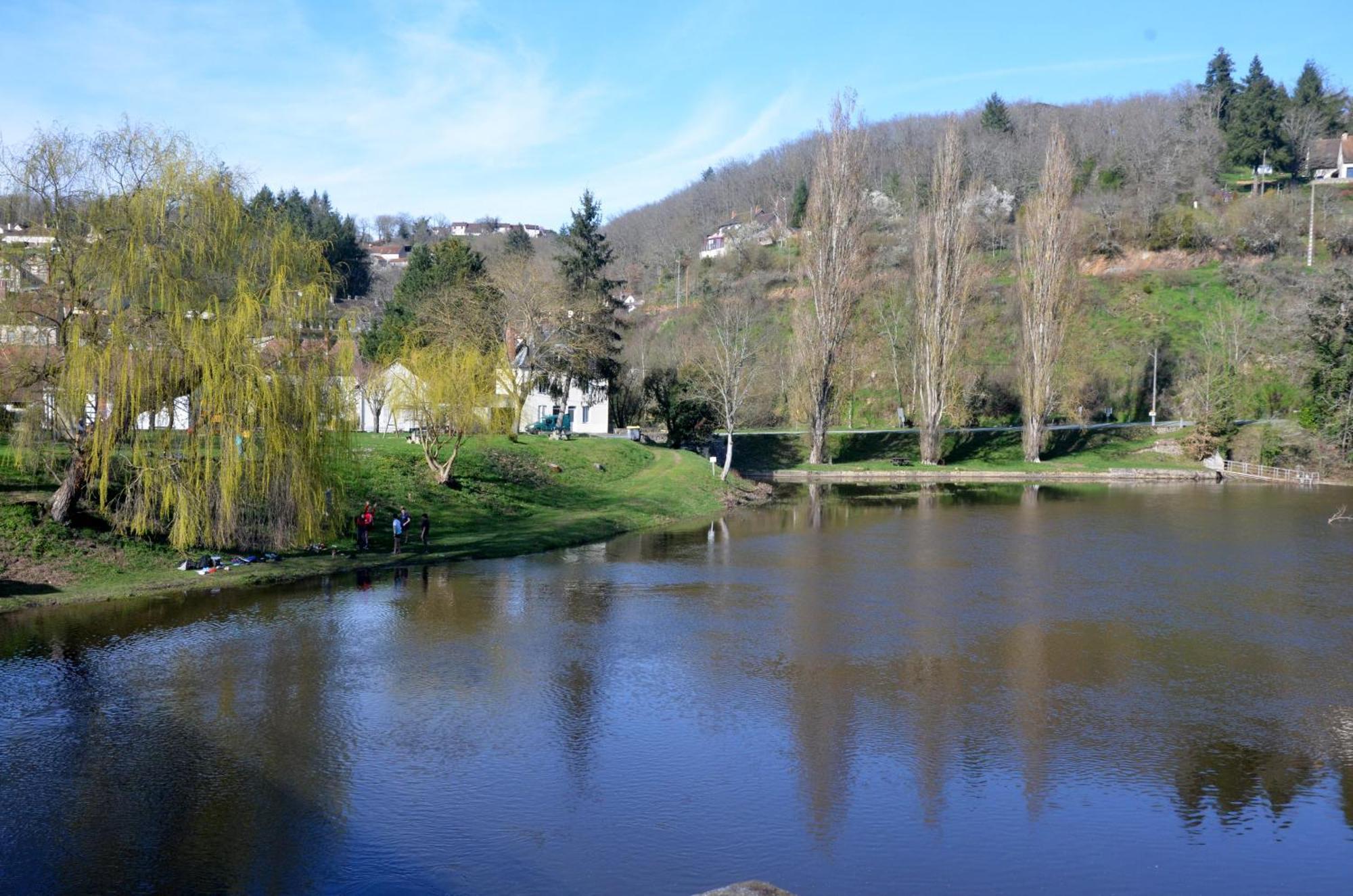 Studio "Au Bord De L'Eau" 2 Chambon-sur-Voueize Exterior foto